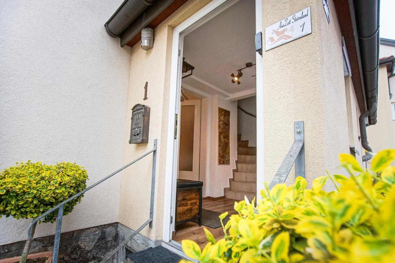 Auszeit Steiraland 1 Mit Privaten Garten Ueberdachter Terrasse Und Parken Leoben  Exterior foto